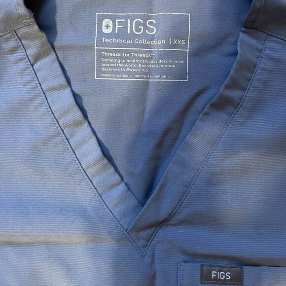 Figs Dusty Blue Scrub Set - Picture 3 of 5